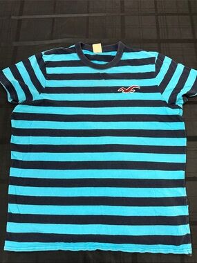 Hollister Men’s Turquoise & Navy Horizontal Stripe Tee